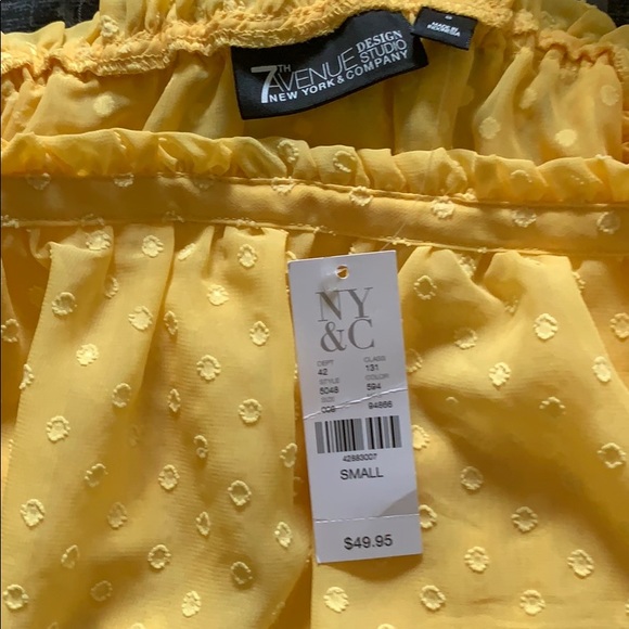 NY&C spring blouse - Picture 2 of 3